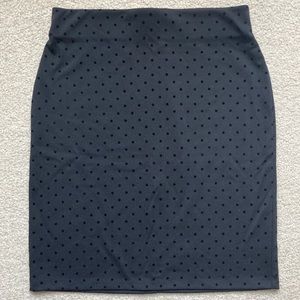 Old Navy black dot pencil skirt. Size S